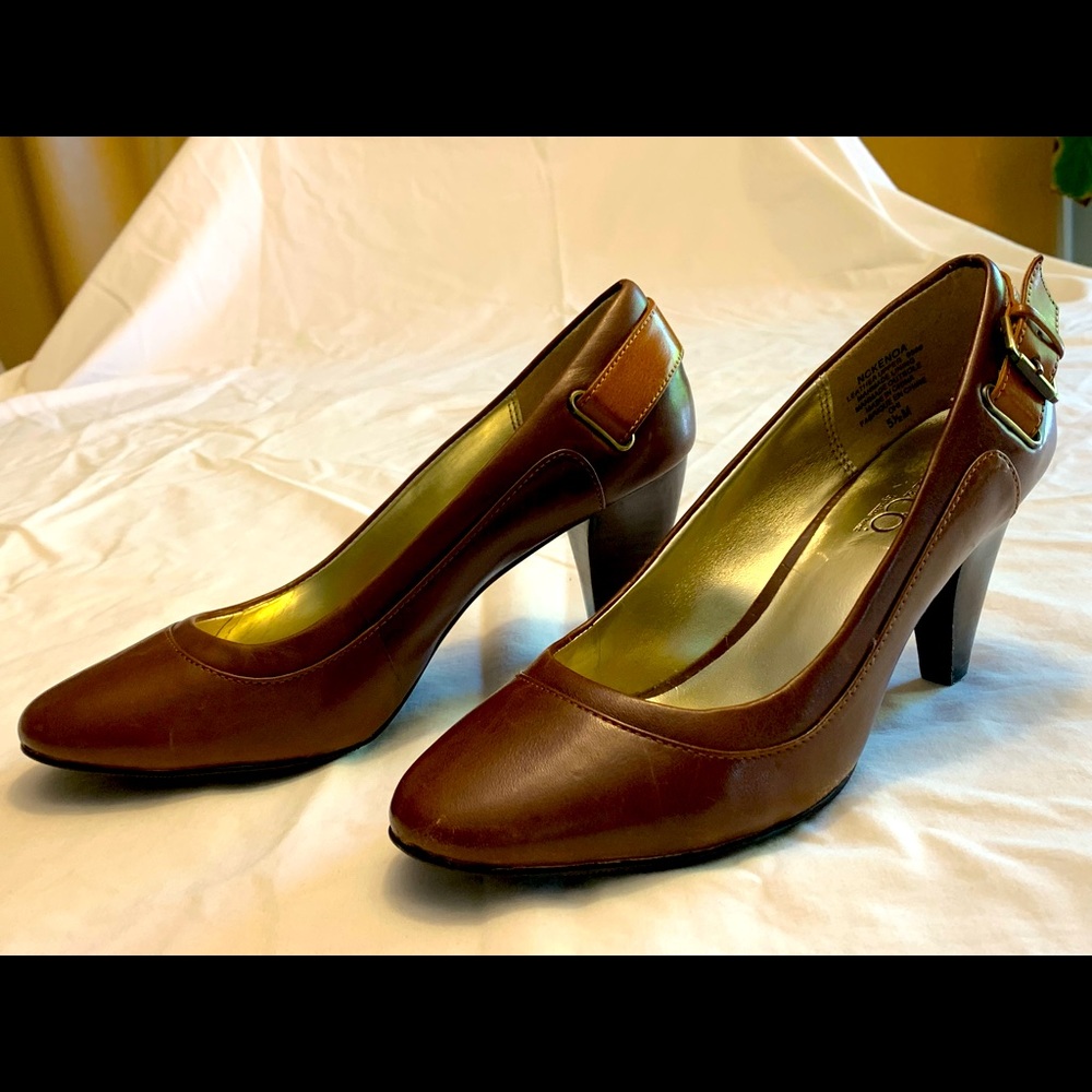 Nine &Co. by Nine West leather pumps